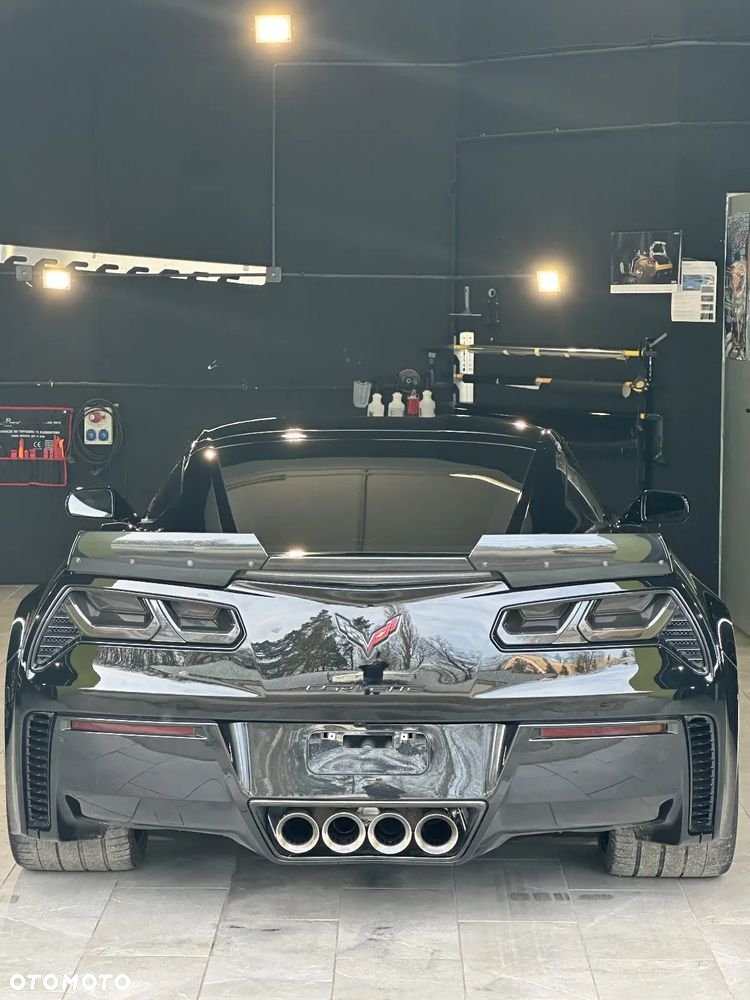 Chevrolet Corvette - 5