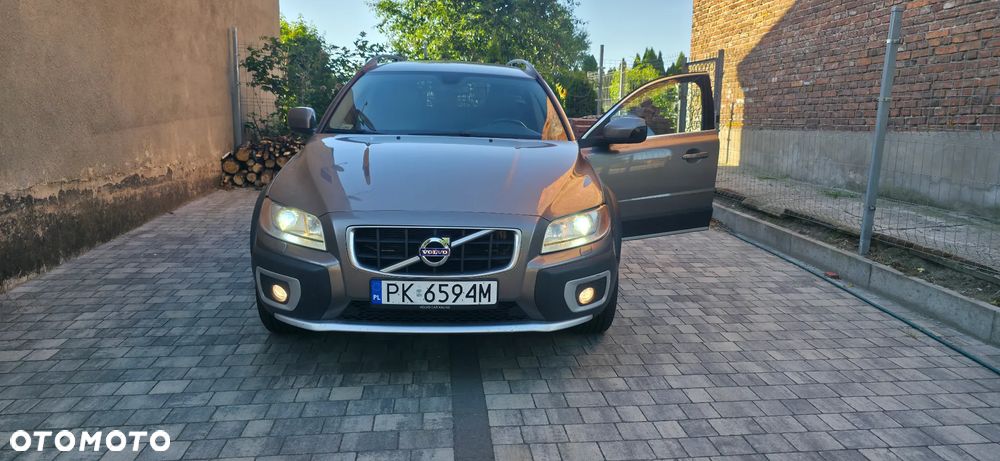 Volvo XC 70 D5 AWD Momentum - 10