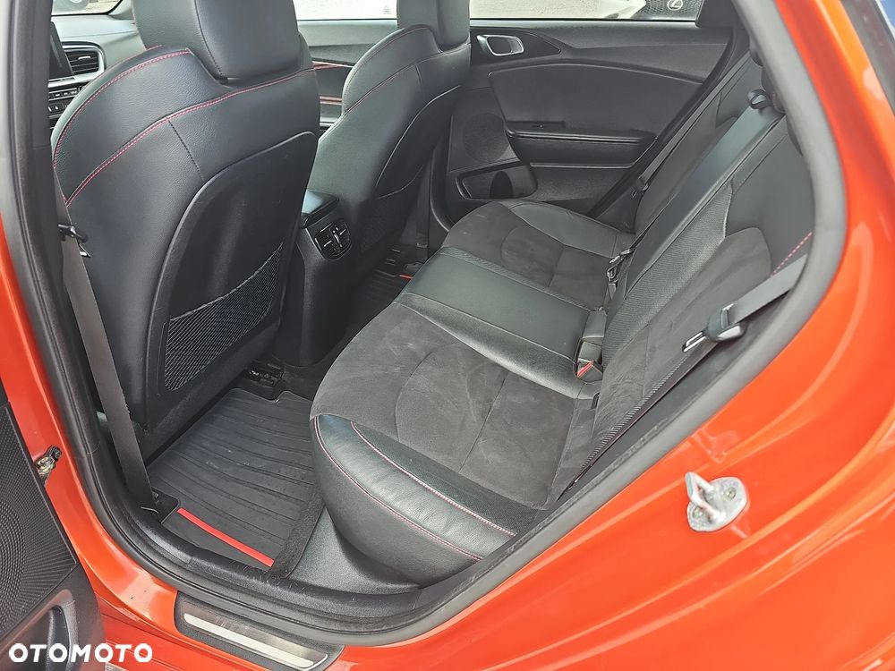 Kia ProCeed 1.6 T-GDI GT DCT - 24