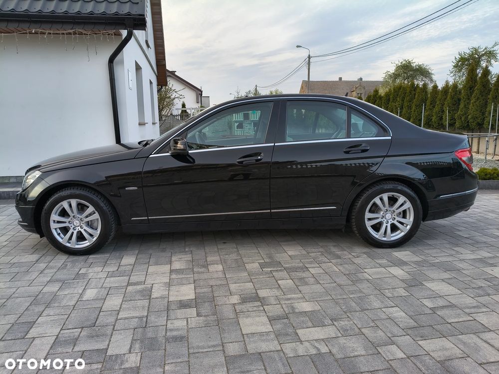 Mercedes-Benz Klasa C 180 Kompressor BlueEFFICIENCY Avantgarde - 3