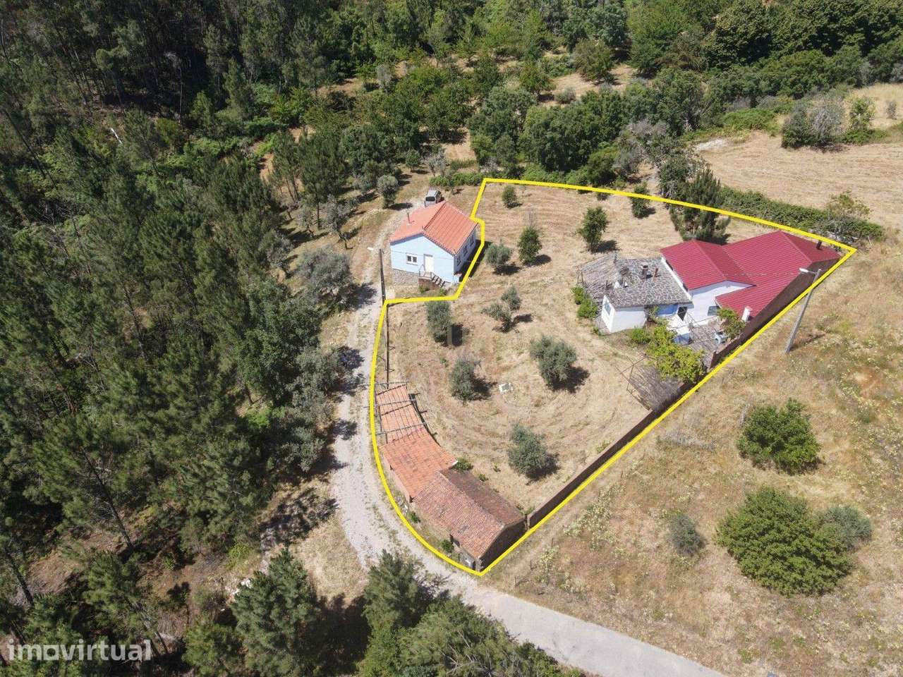Moradia com 2 quartos em Oleiros, Castelo Branco - Grande imagem: 3/41