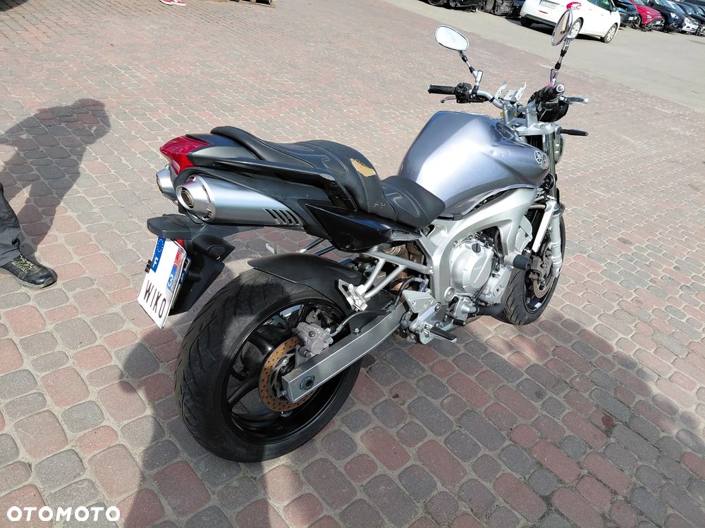 Yamaha FZ6 - 5