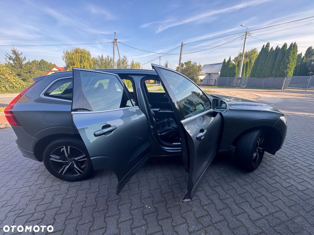 Volvo XC 60 D4 AWD R-Design - 8