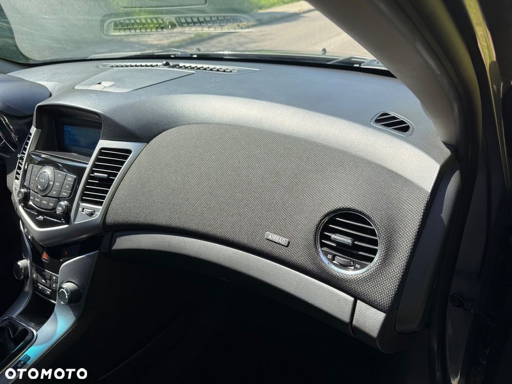 Chevrolet Cruze - 14