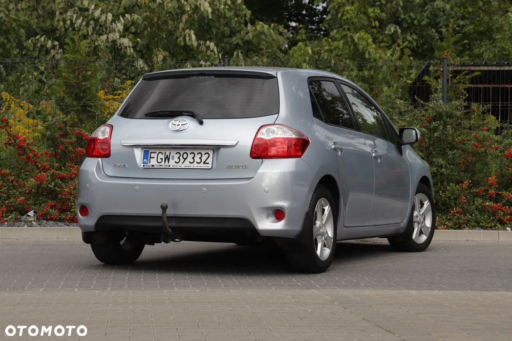 Toyota Auris 1.6 Life+ - 11