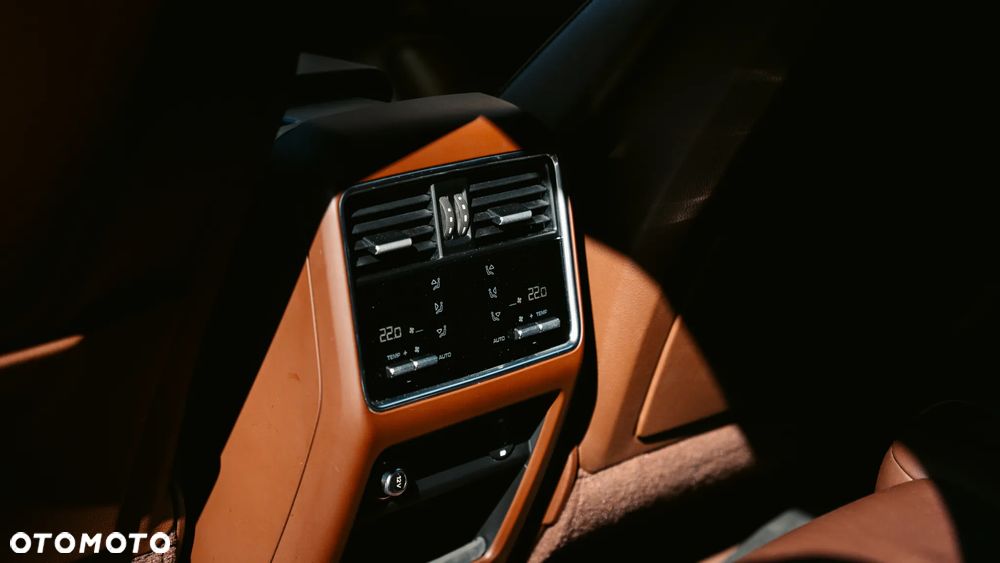 Porsche Cayenne - 20