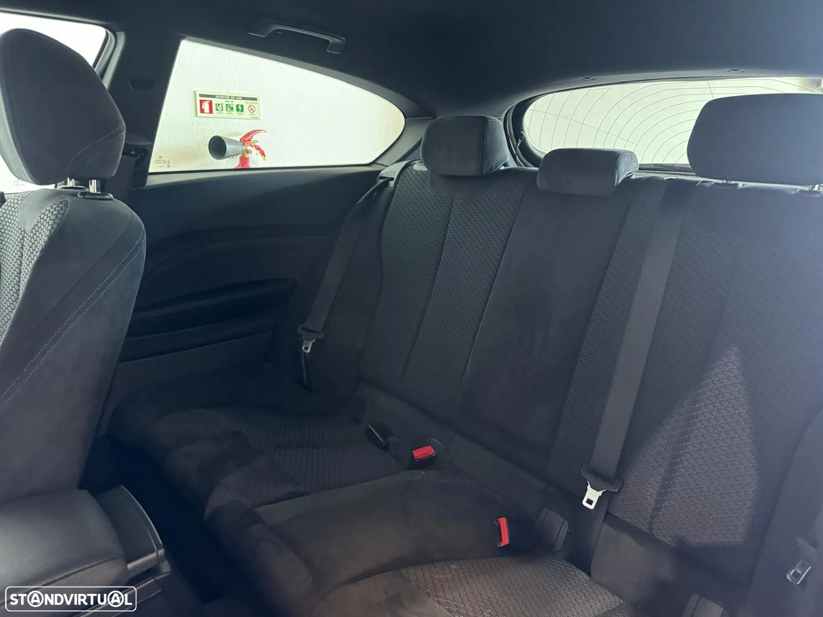 BMW 118 i Pack M - 15