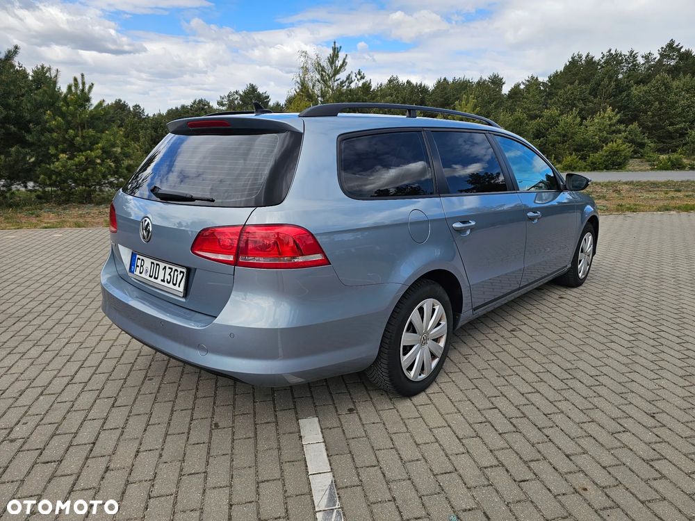 Volkswagen Passat - 4