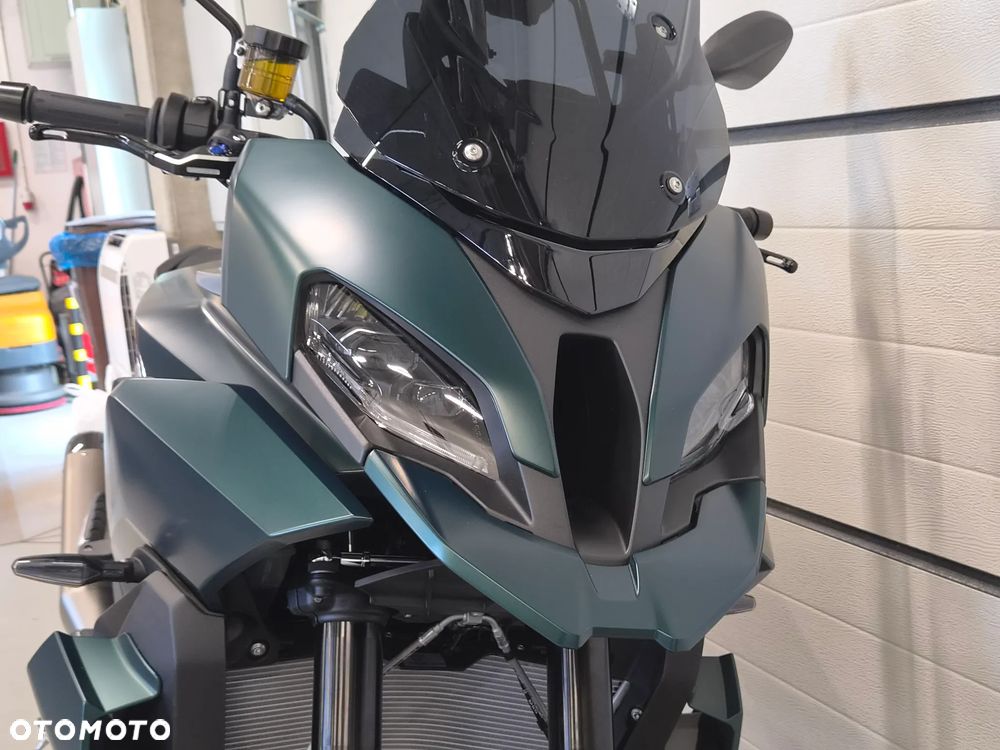 BMW XR - 8