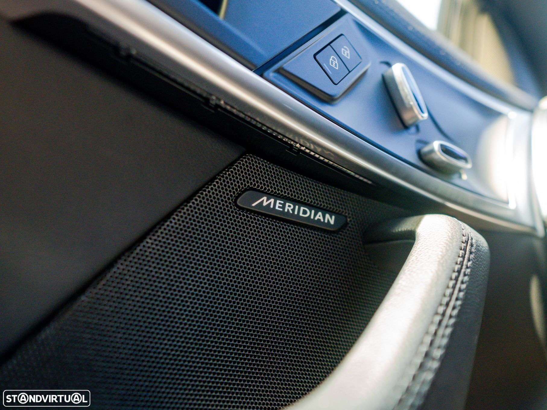 Jaguar F-Type 2.0 i4 R-Dynamic Black - 12