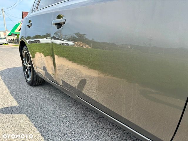 Toyota Auris 1.8 VVT-i Automatik Style Selection - 35
