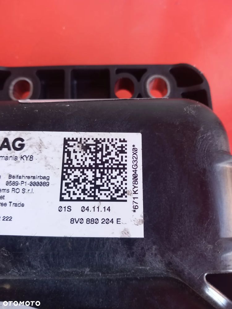 Poduszka 8V0.880.204.F audi A3 8V - 3