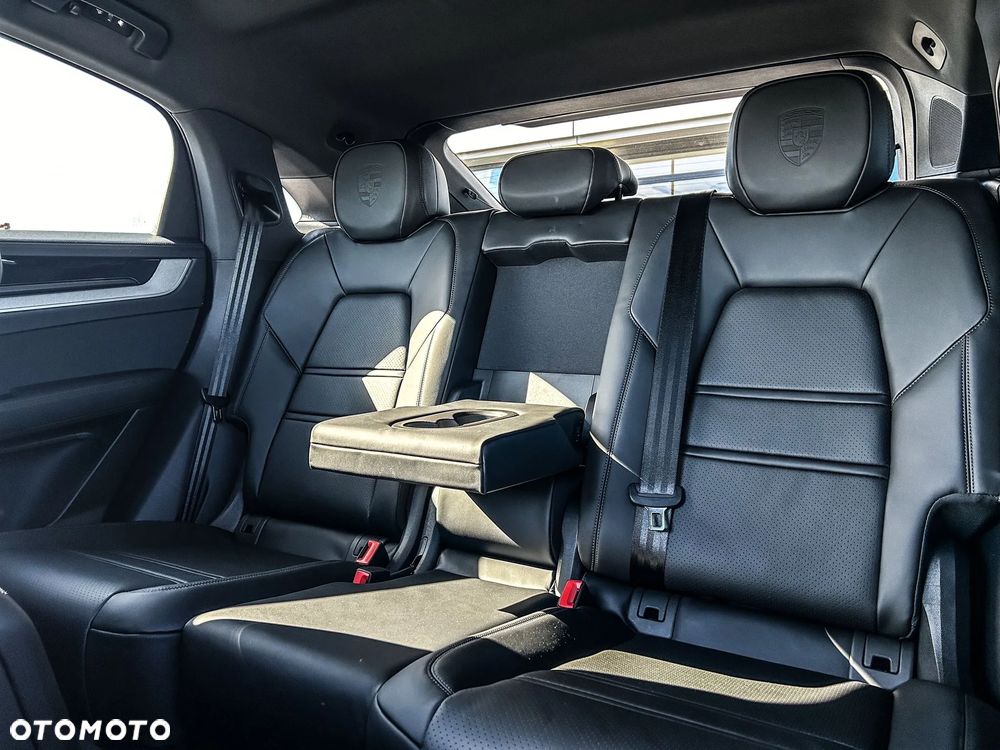 Porsche Cayenne - 9