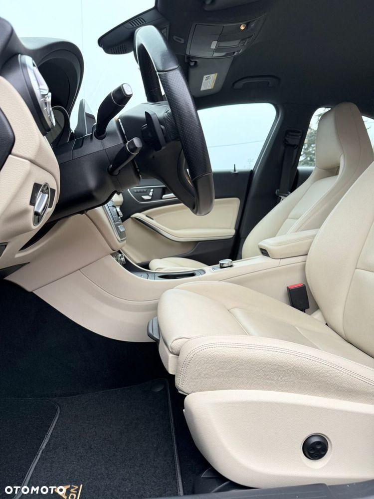 Mercedes-Benz CLA - 23