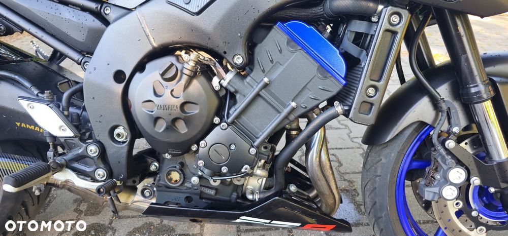 Yamaha FZ8 - 13