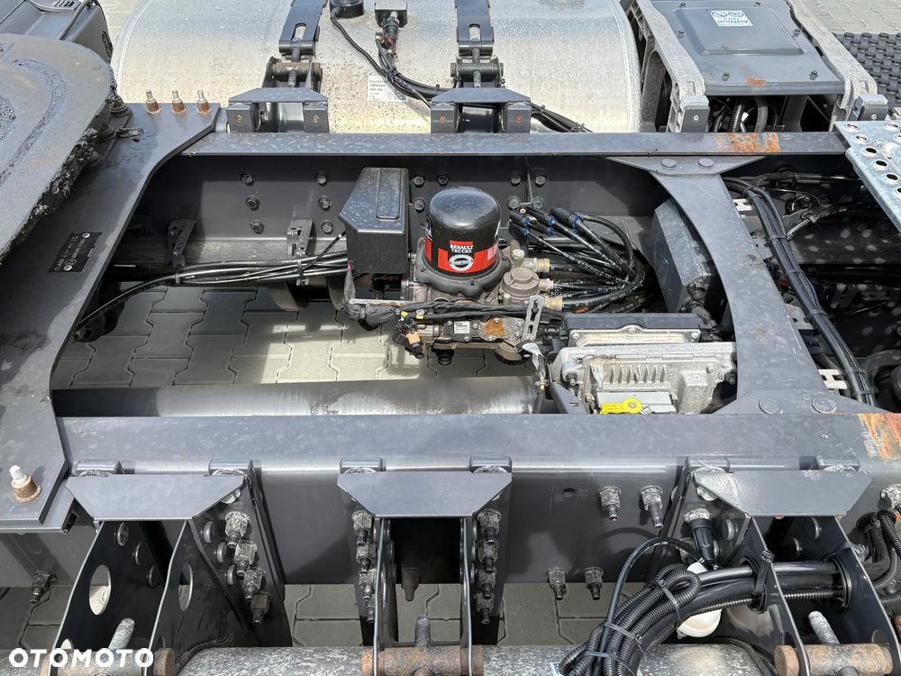 Renault *Gwarancja* T480 TC X-LOW - 11