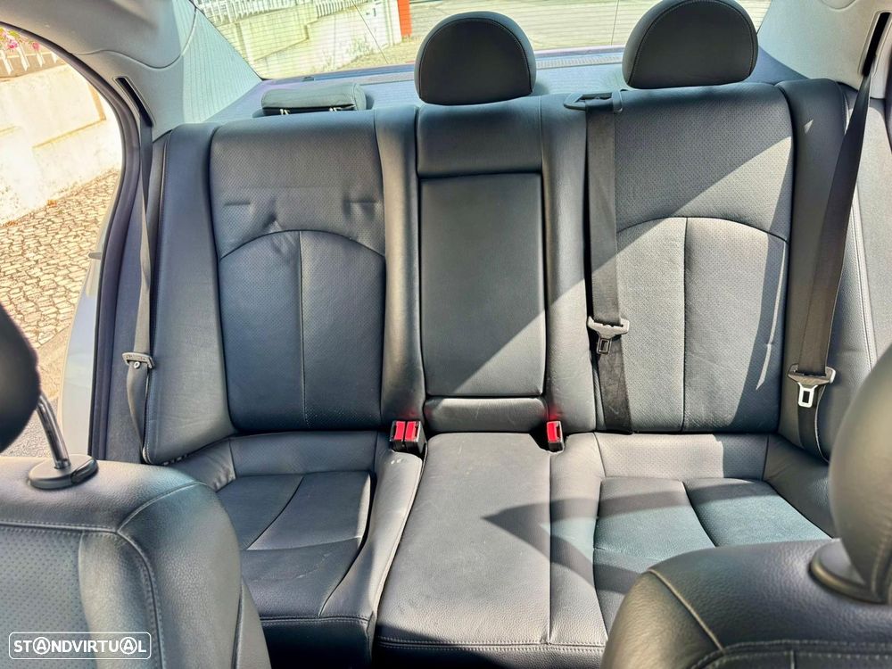 Mercedes-Benz E 270 - 4