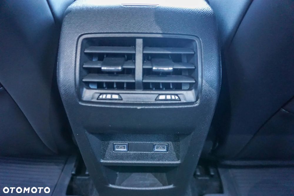 Peugeot 308 Hybrid 136 e-DSC6 GT - 27