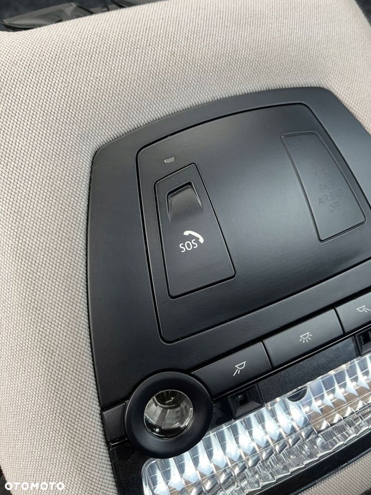 bmw f01 f02 f10 f11 lampka oświetlenia kabiny 28321367 - 12