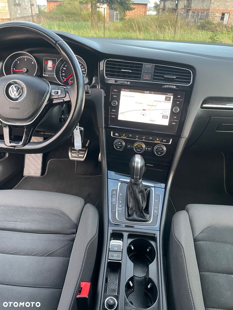 Volkswagen Golf Variant 2.0 TDI BlueMotion Technology DSG Highline - 12