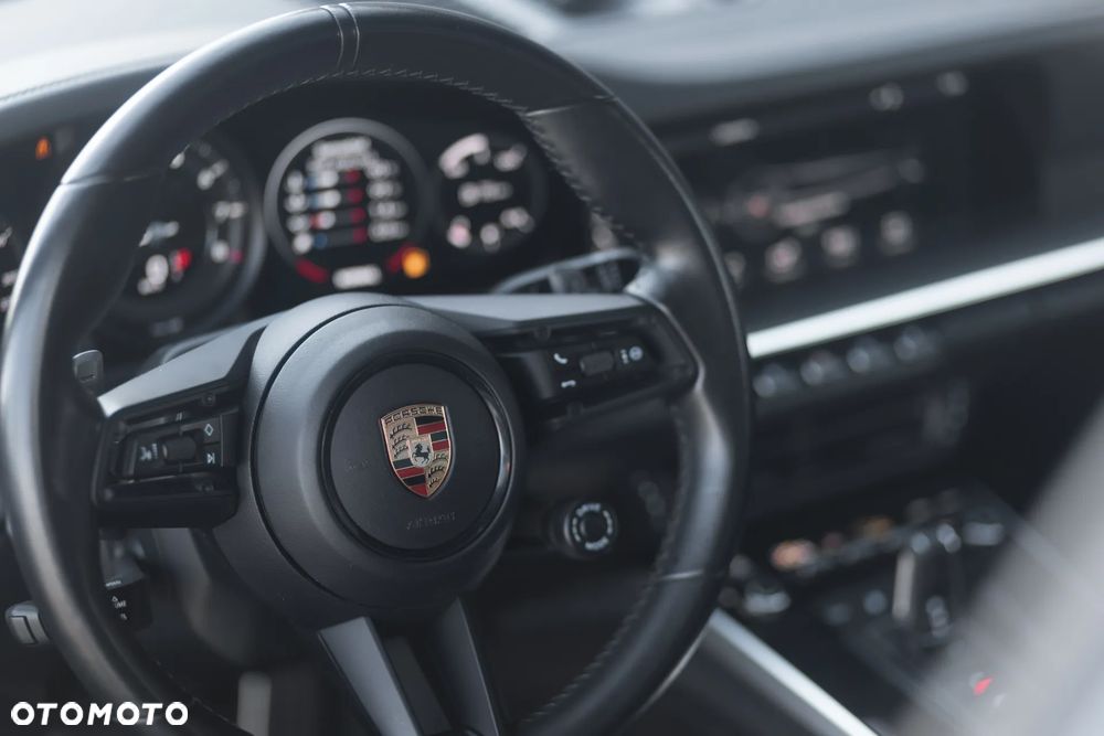 Porsche 911 Carrera S - 21