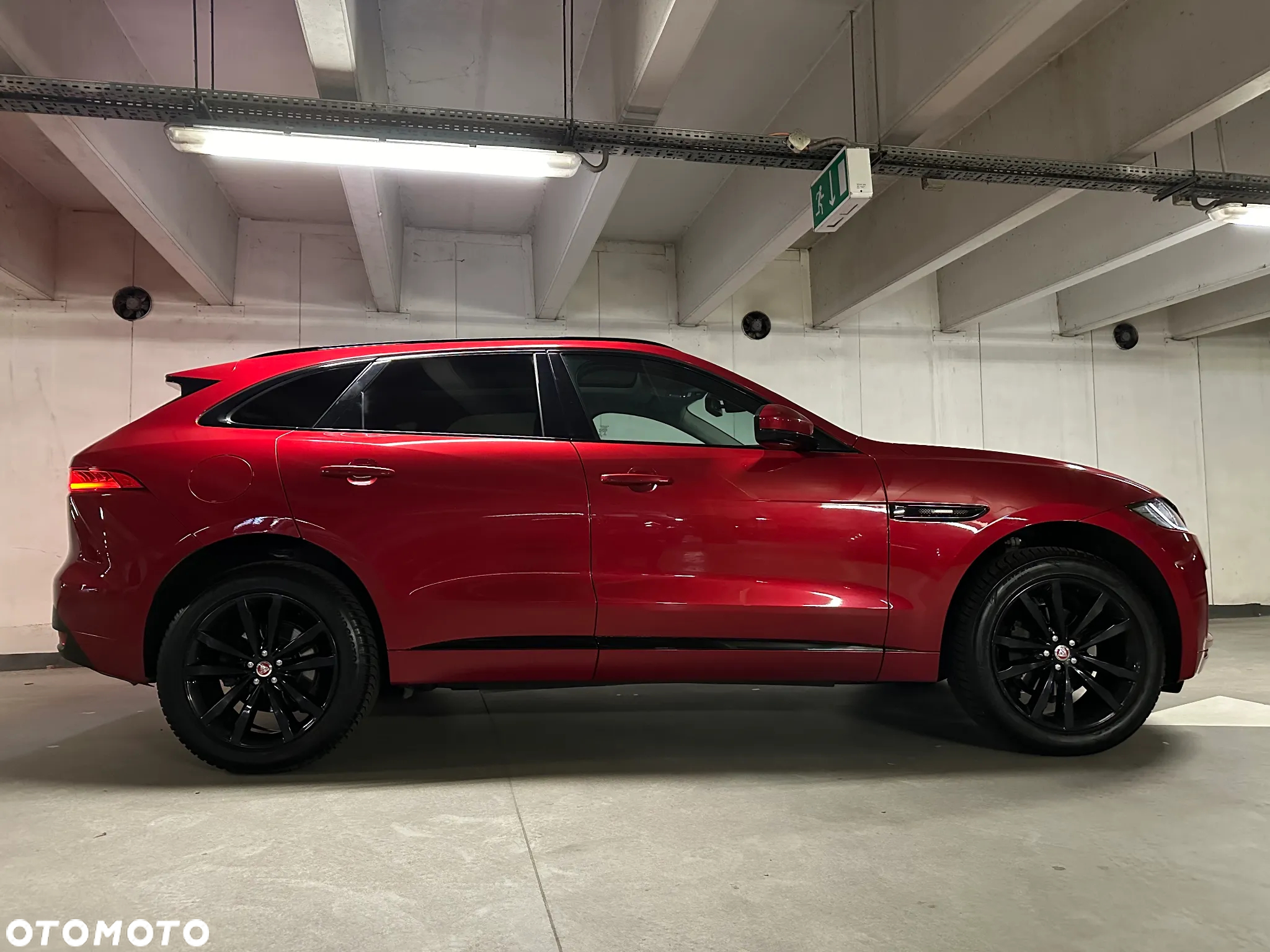 Jaguar F-Pace - 4