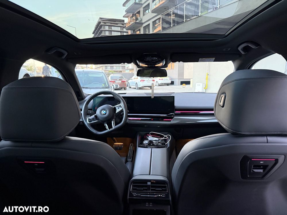 BMW Seria 5 520i AT MHEV - 24
