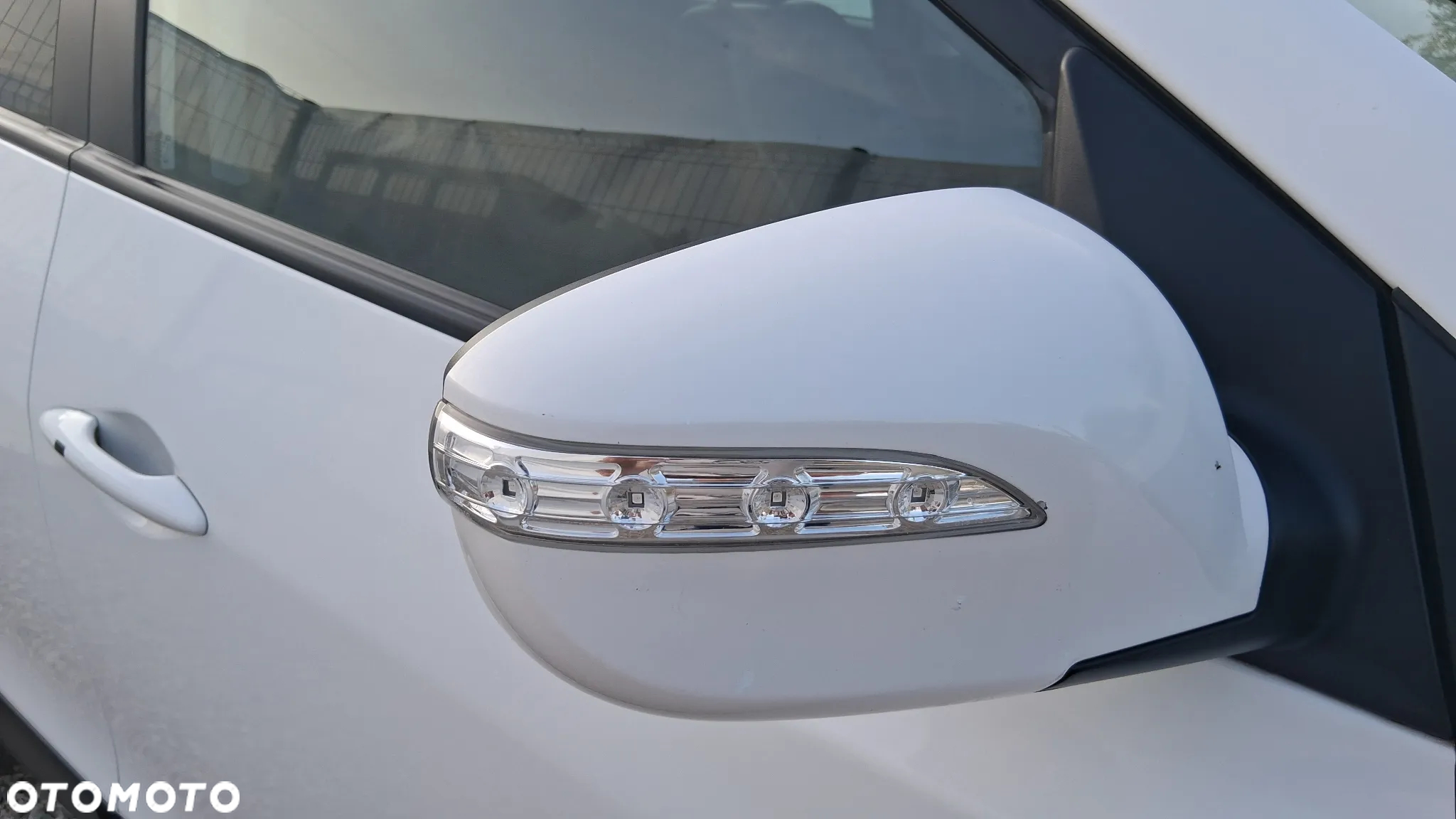 Hyundai ix35 1.6 2WD Fifa World Cup Edition - 8