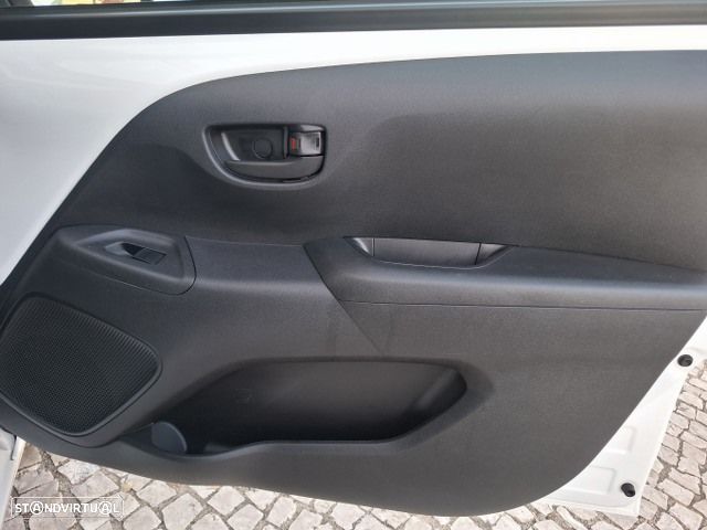 Citroën C1 VTi S&S Live - 38