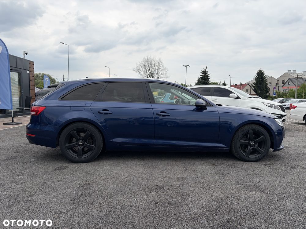 Audi A4 Avant - 4