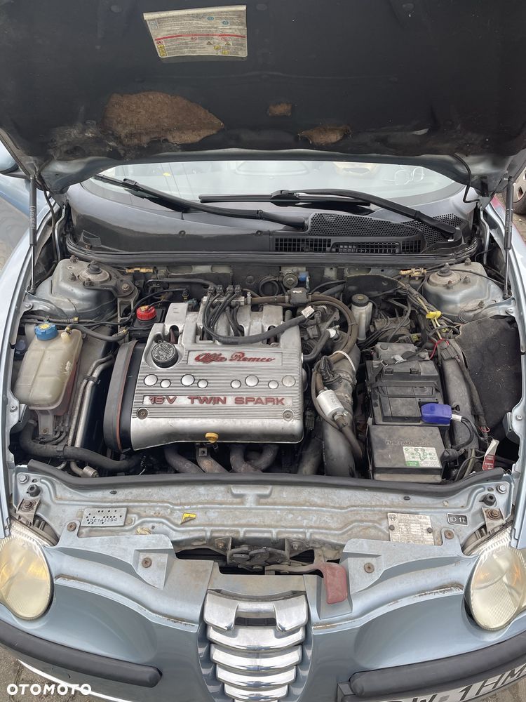 Alfa Romeo 147 - 8