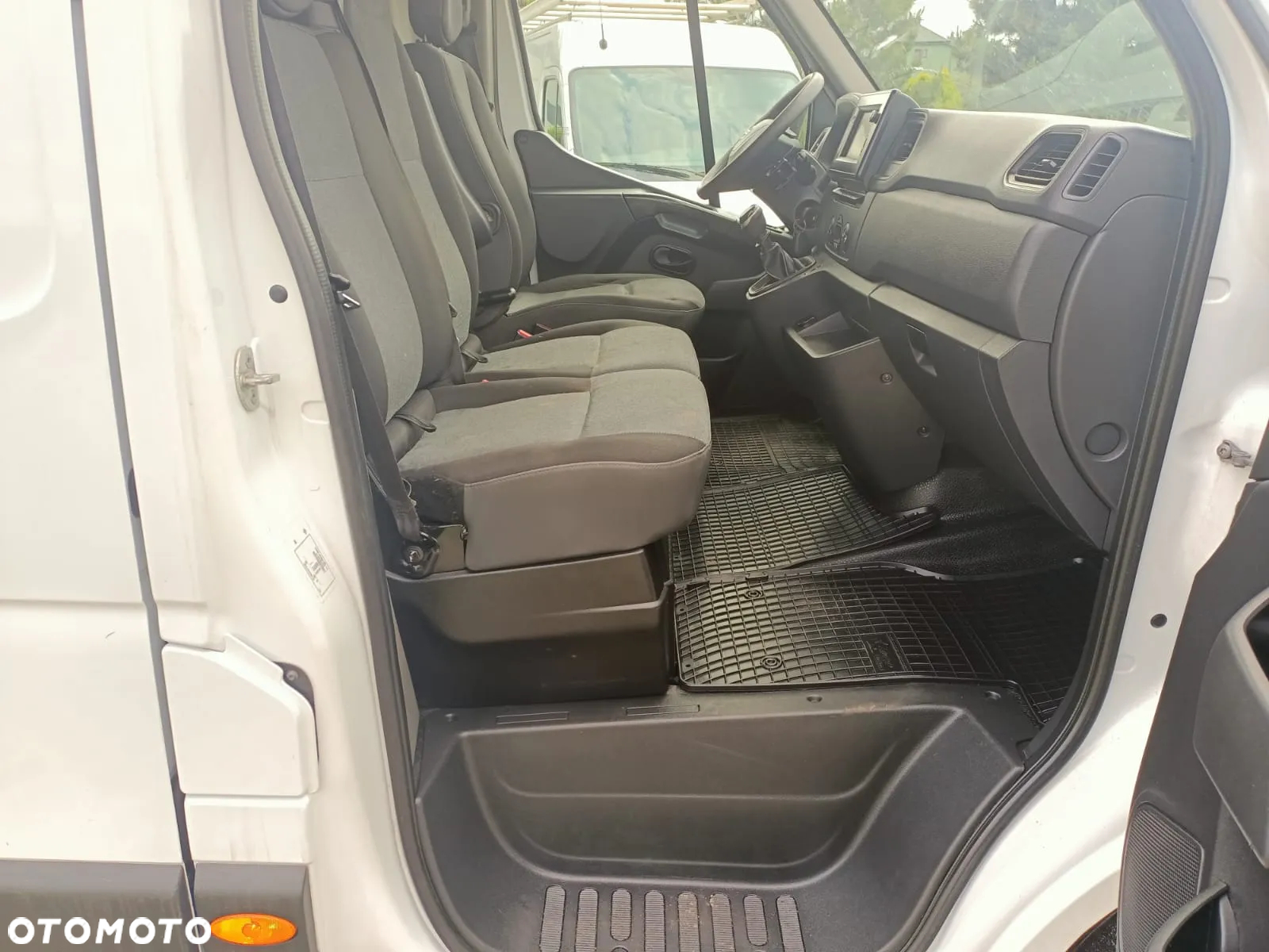 Nissan NV400 - 16