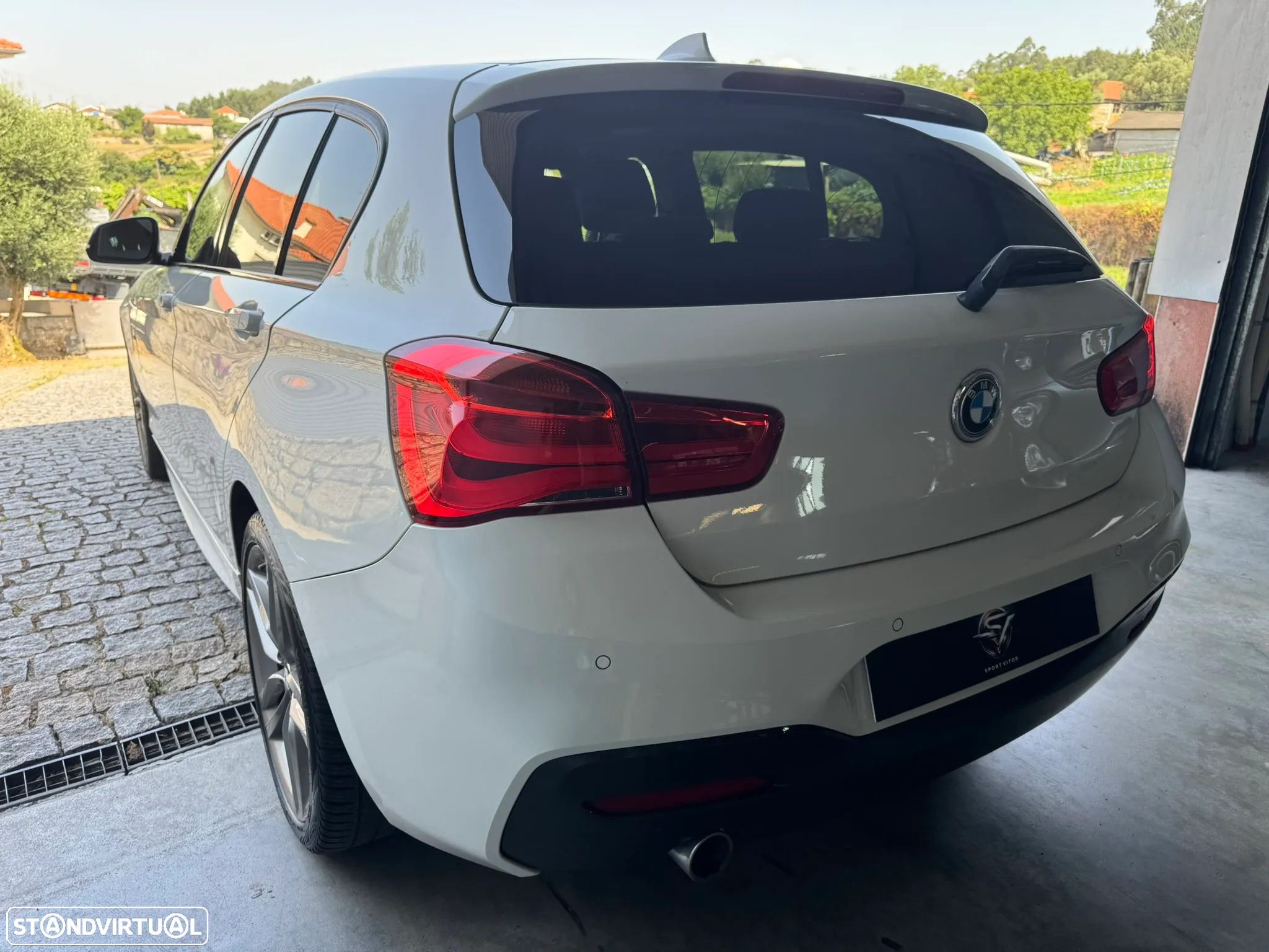 BMW 118 d Pack Desportivo M - 11
