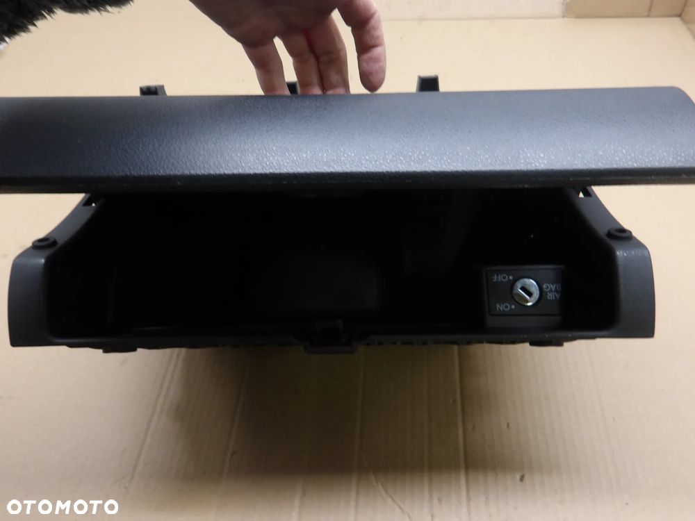 VW POLO IV 9N HB 5D 01-05 1.2B SCHOWEK PASAŻERA 6Q1857097 - 2