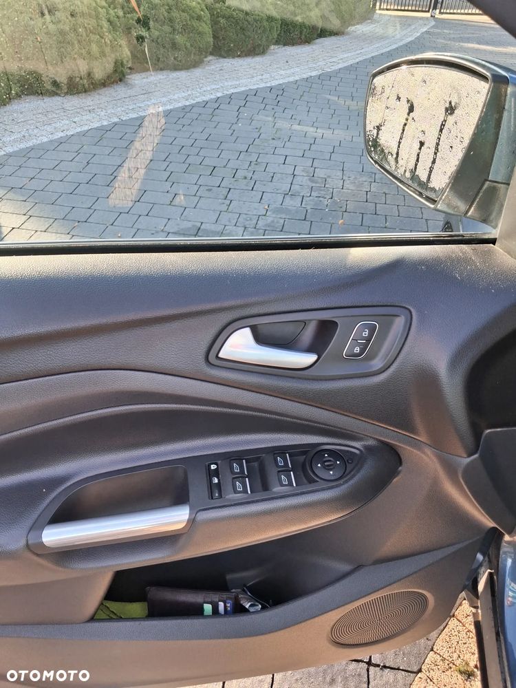 Ford Kuga - 15