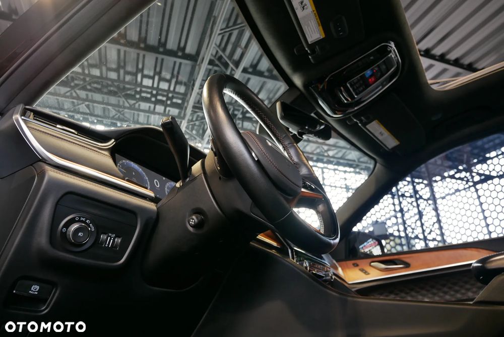 Jeep Grand Cherokee Gr 3.6 V6 Summit - 24