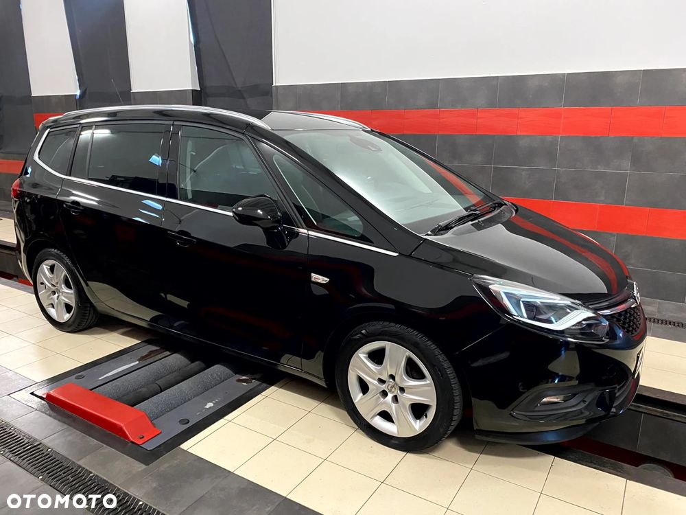 Opel Zafira 1.4 T Cosmo EcoFLEX S&S - 9
