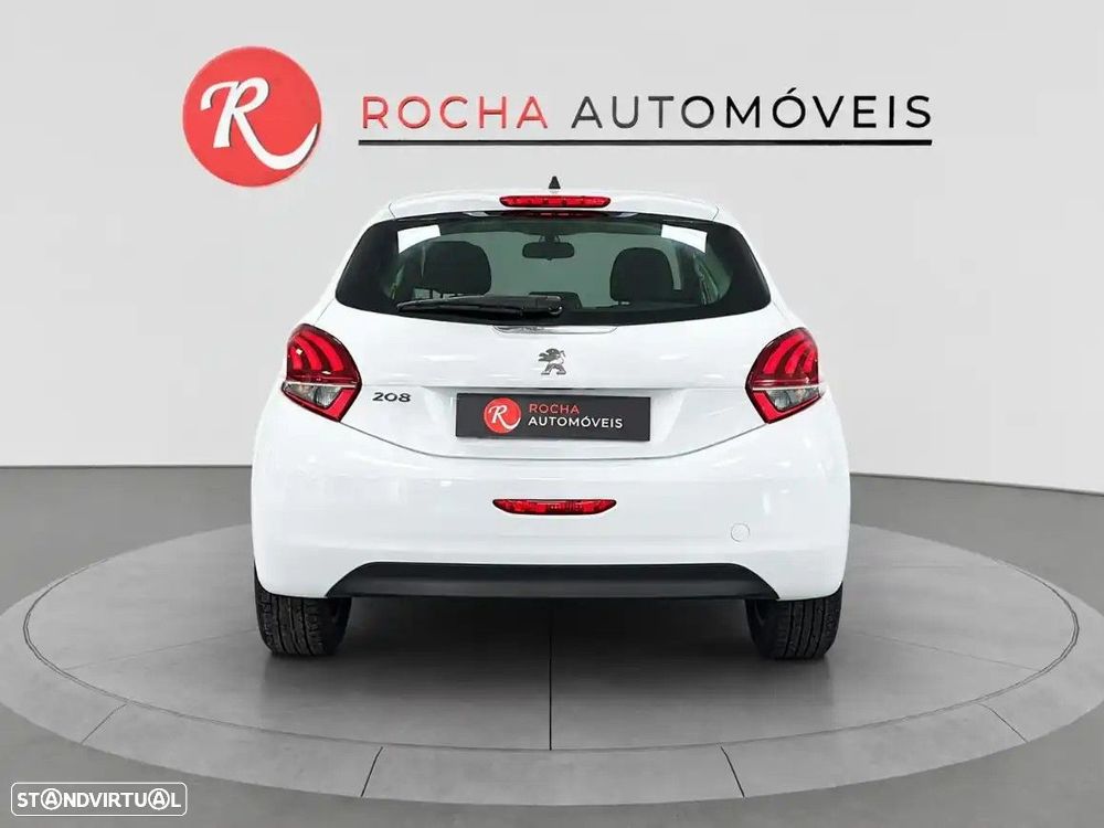 Peugeot 208 - 5