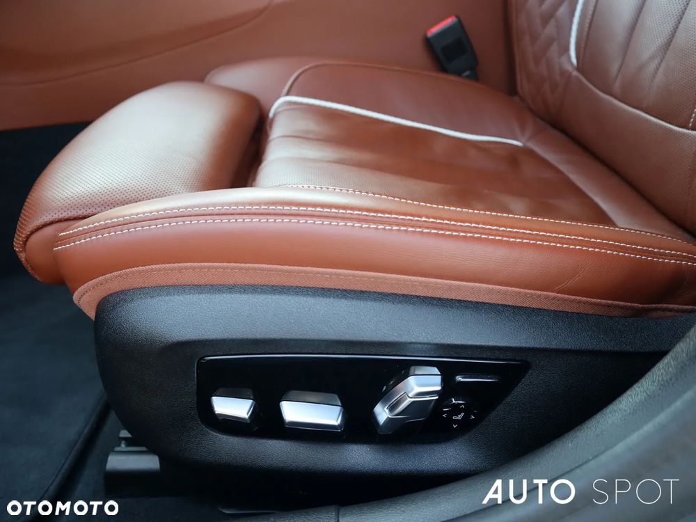 BMW Seria 5 M550d xDrive - 17