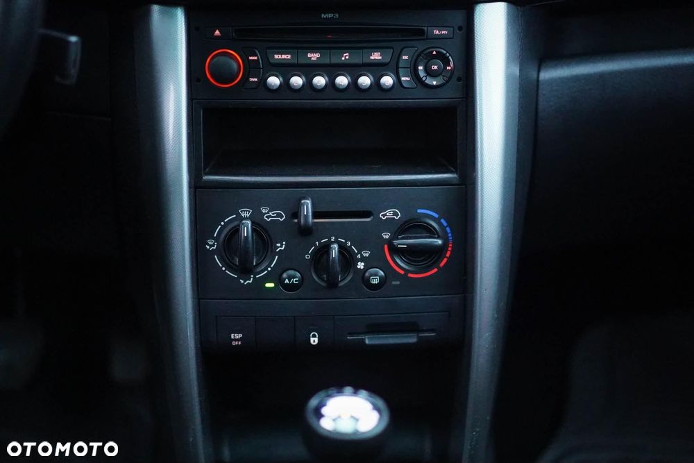 Peugeot 207 120 VTi Sport - 22