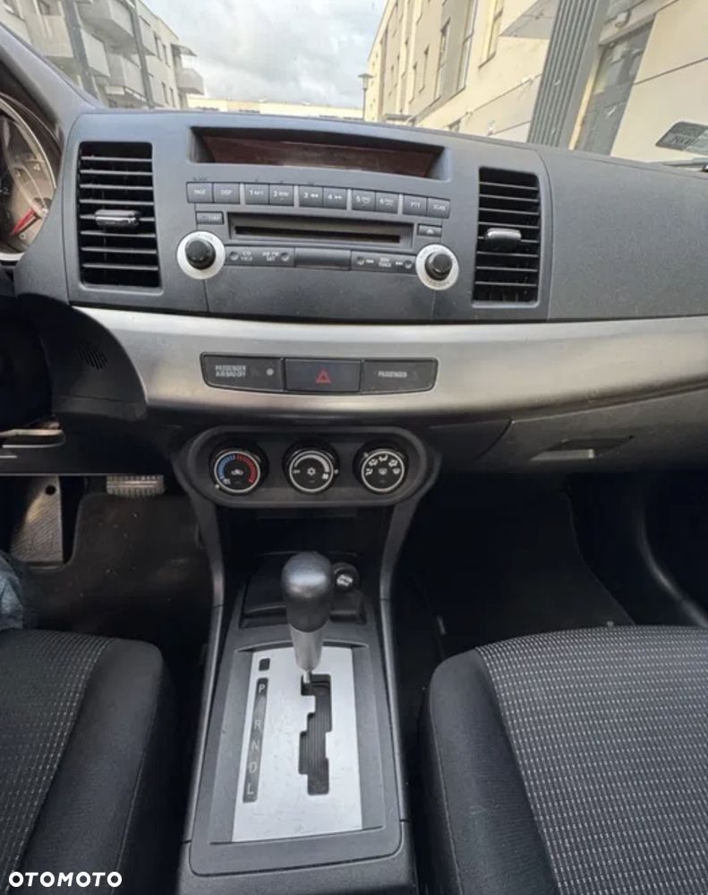 Mitsubishi Lancer - 4