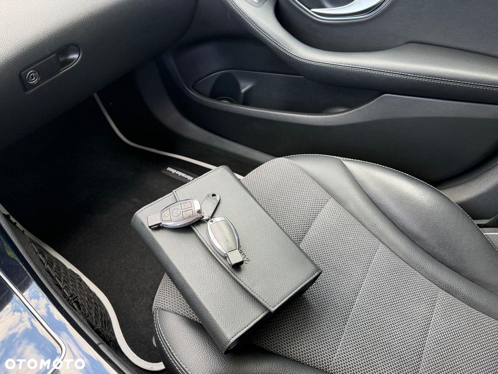 Mercedes-Benz Klasa C 200 7G-TRONIC Exclusive - 18