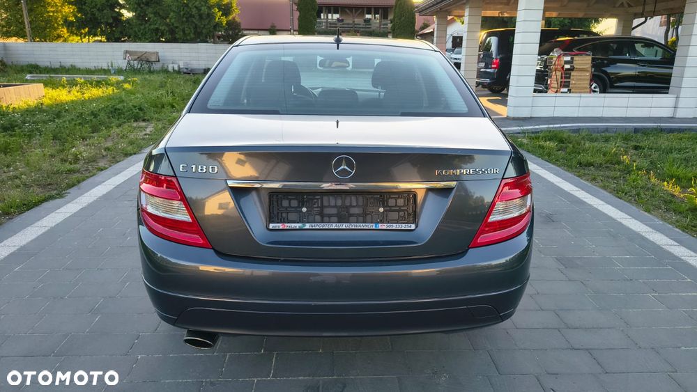 Mercedes-Benz Klasa C 180 Kompressor Automatik BlueEFFICIENCY - 4