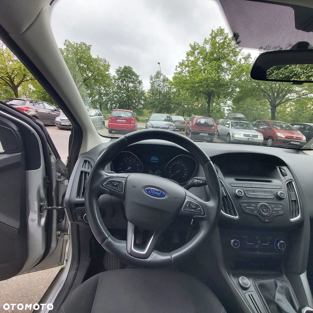 Ford Focus 1.6 Trend - 15