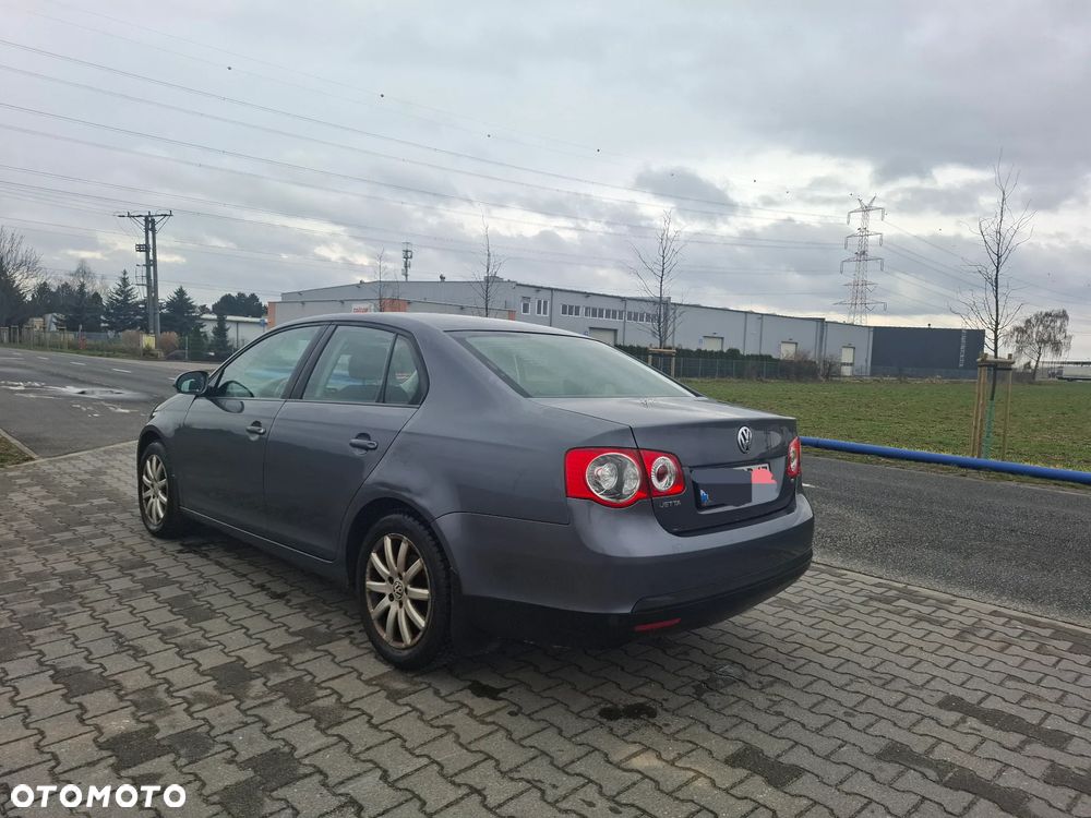 Volkswagen Jetta 1.4 TSI Trendline - 5