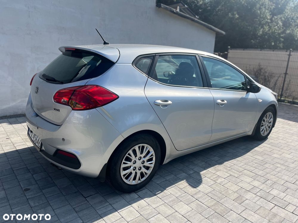 Kia Ceed Cee'd 1.6 CRDi L - 2