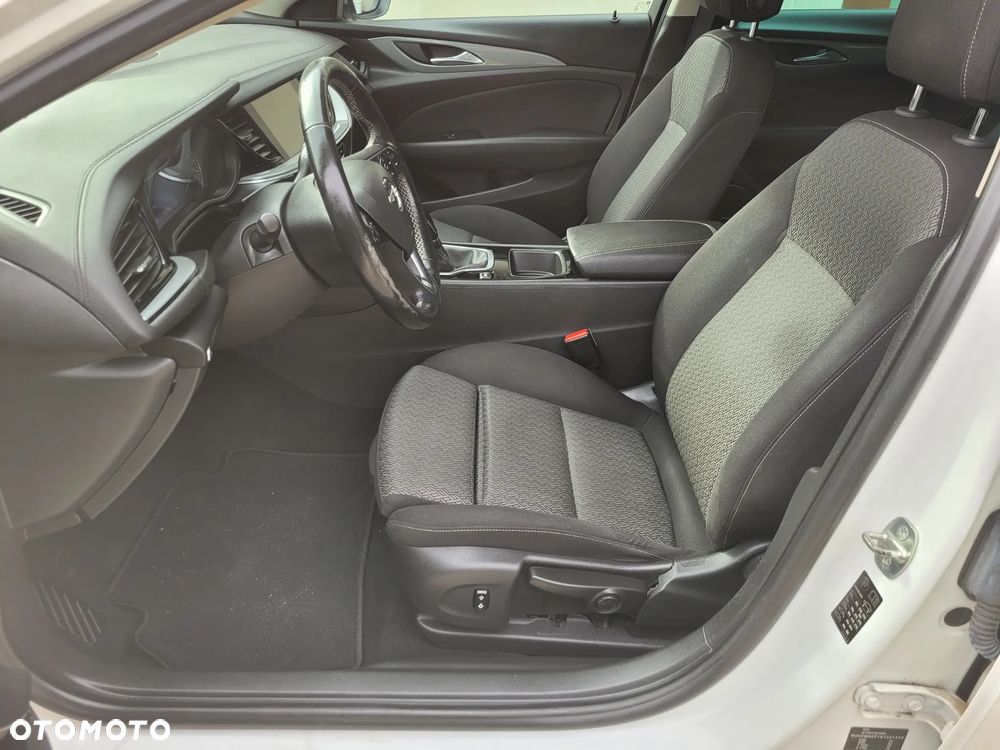 Opel Insignia - 10