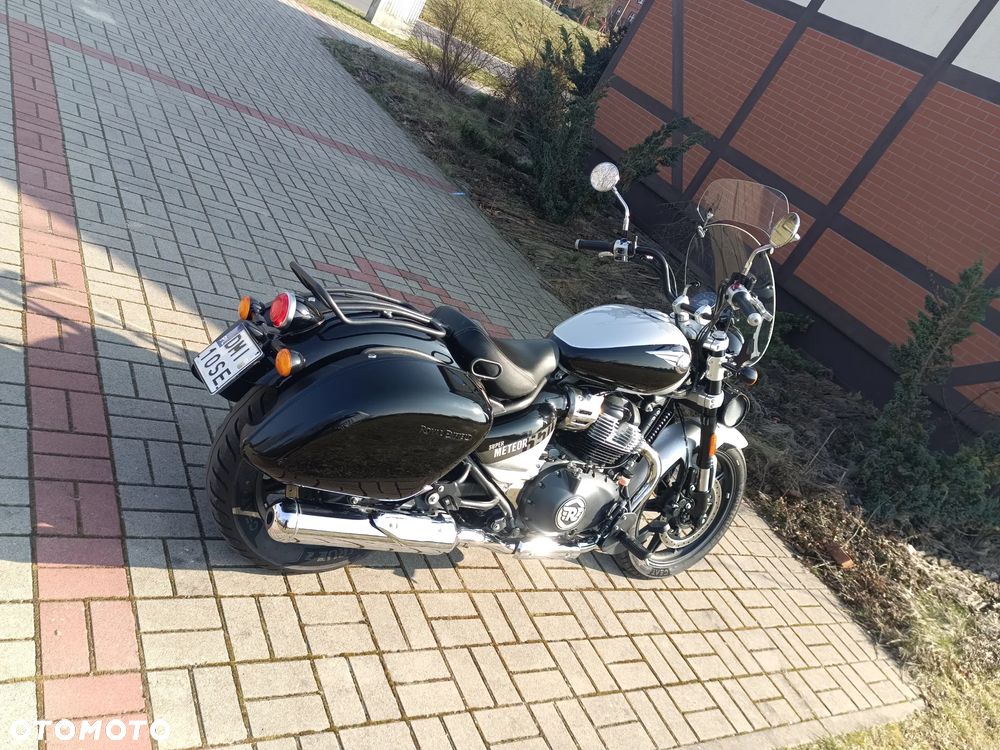 Royal Enfield Super Meteor - 11