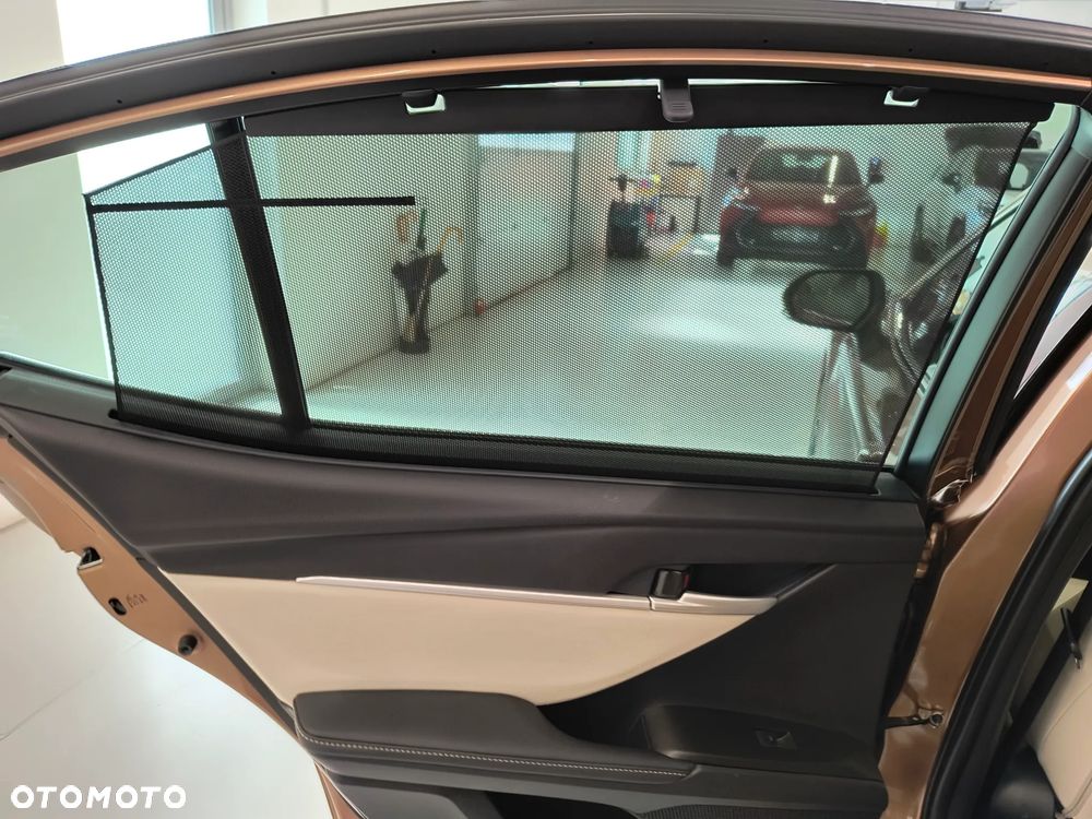 Toyota Camry 2.5 Hybrid Dynamic Force Executive e-CVT - 19