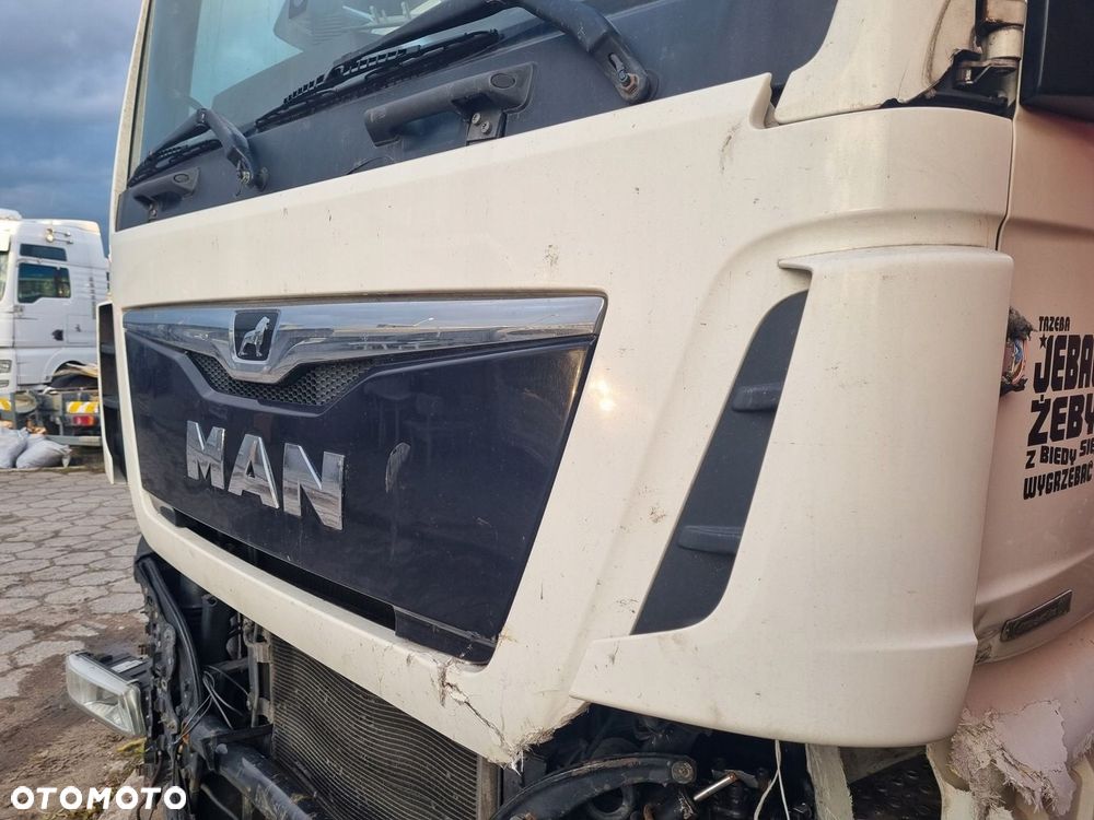 MASKA ATRAPA GRILL MAN TGX EURO 6 LIFT - 3